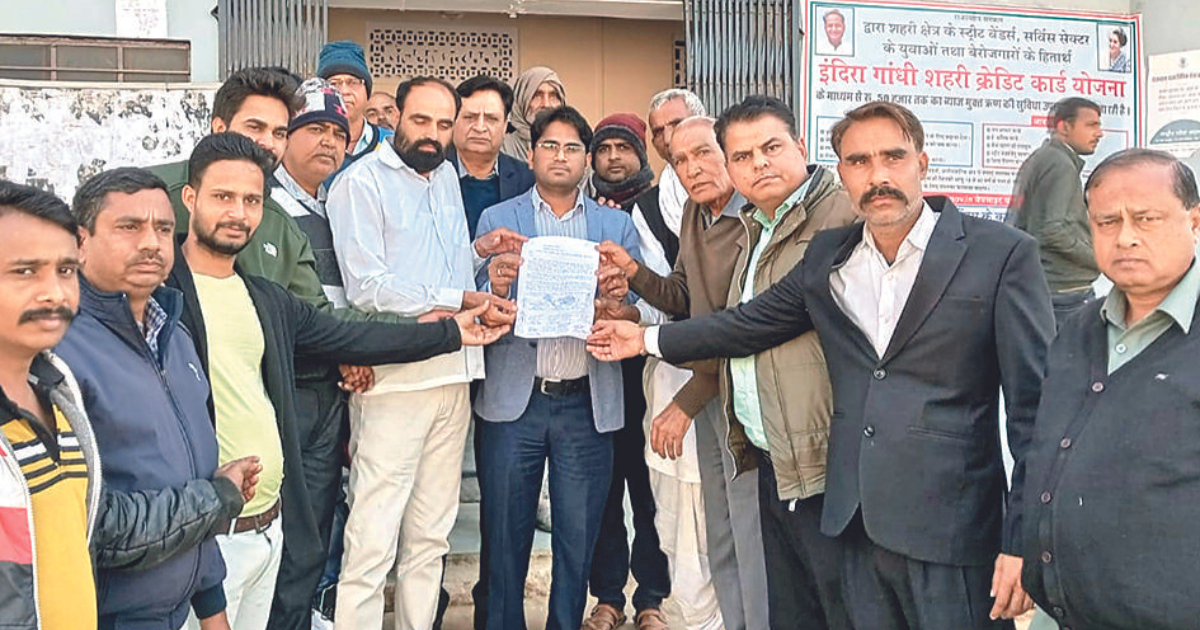 Councillors give memorandum to Reengus EO for issuing deeds